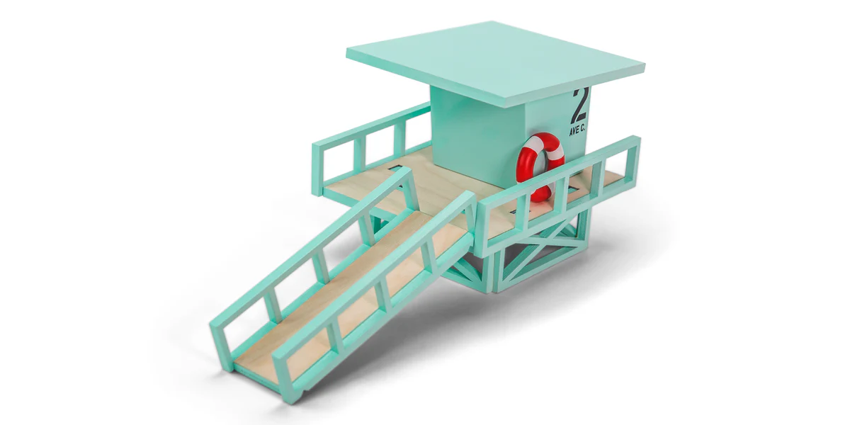 LIFEGUARD STAND